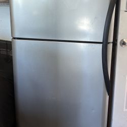 Frigidaire Refrigerator Freezer With Ice Maker.