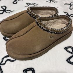 Tasman UGG’s size 8 men’s women’s 9.5