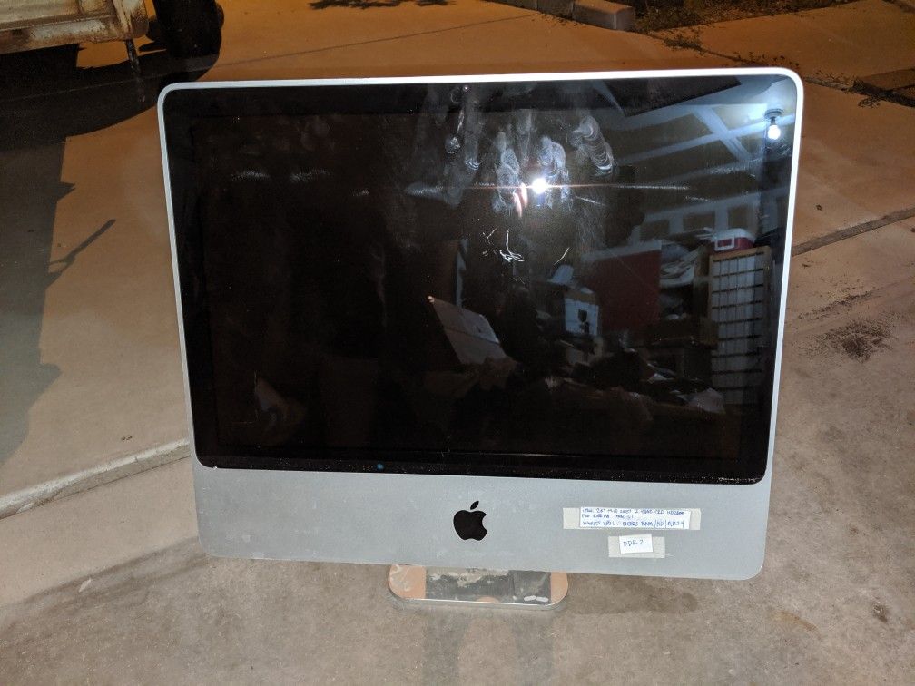 15 2007 to 2009 iMac's aluminum and white. Buy or trade