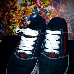 Girl's Heeleys Size 7