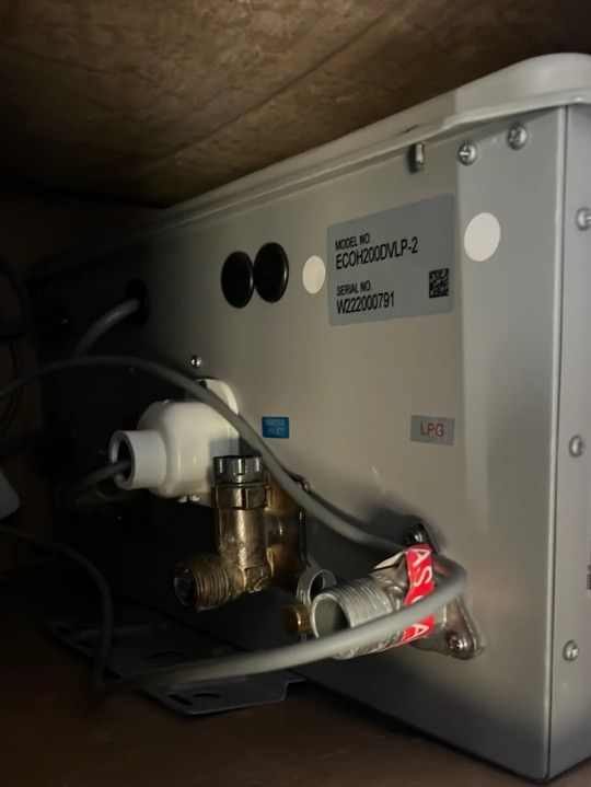 Performance Platinum 9.5 GPM Liquid Propane indoor for Sale in Long Beach,  CA - OfferUp