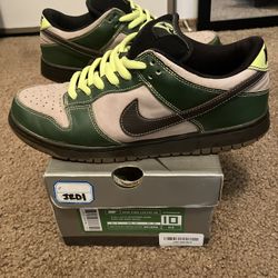 Nike SB Dunk Low Jedi - size 9.5 w/ Replacement Silver Box