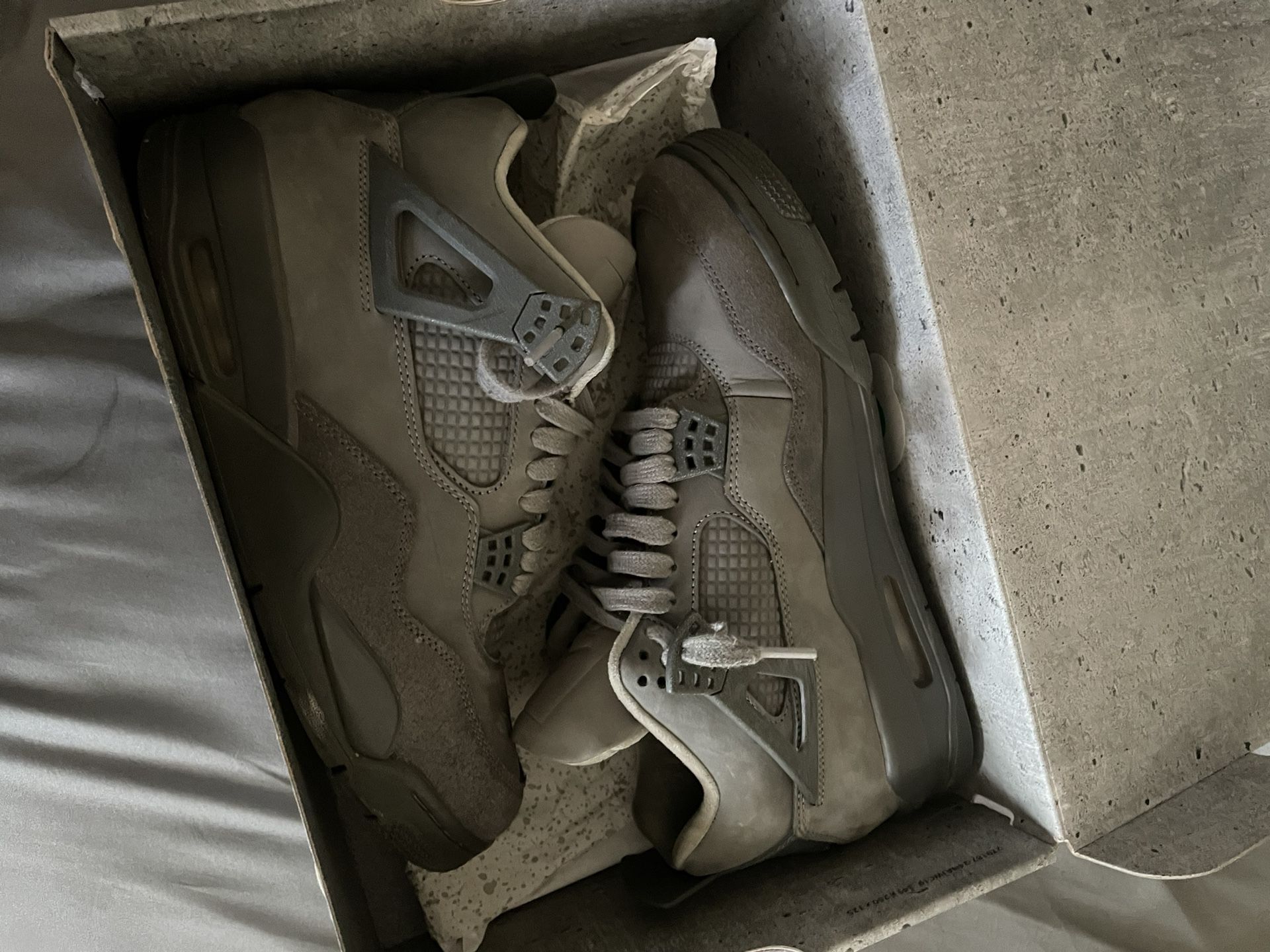 Jordan 4 Wet Cement Size 9/5 