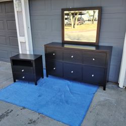 Look At This' Dresser&Nightstand