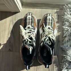 Burberry Sneakers Size 43/10