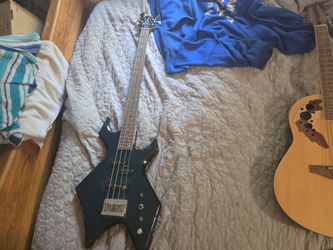 https://offerup.com/redirect/?o=Qy5iLnJpY2g= warlock platinum series base guitar