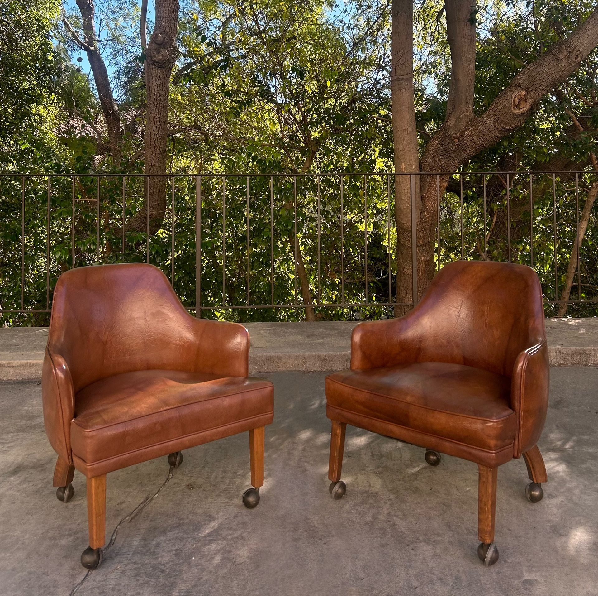 Vintage Mid Century Modern Set Of 2 Light Brown Leather Club Chairs Rolling Armchairs