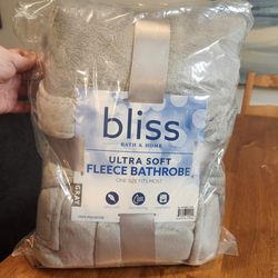 NEW Bliss Ultra Soft Fleece Bathrobe - Gray One Size Fits Most (SE San Diego)