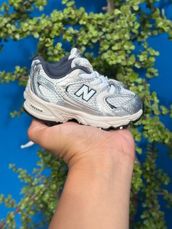 New balance baby boy baby girl shoes size 4c excellent condition $28 firm on price