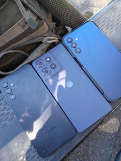 3 locked 🔒 phones all work ... Frp locked25 for all
