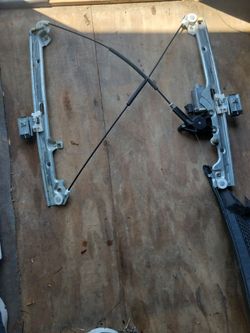 Front doorwindow regulator