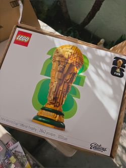 LEGO FIFA World Cup Official Trophy Set