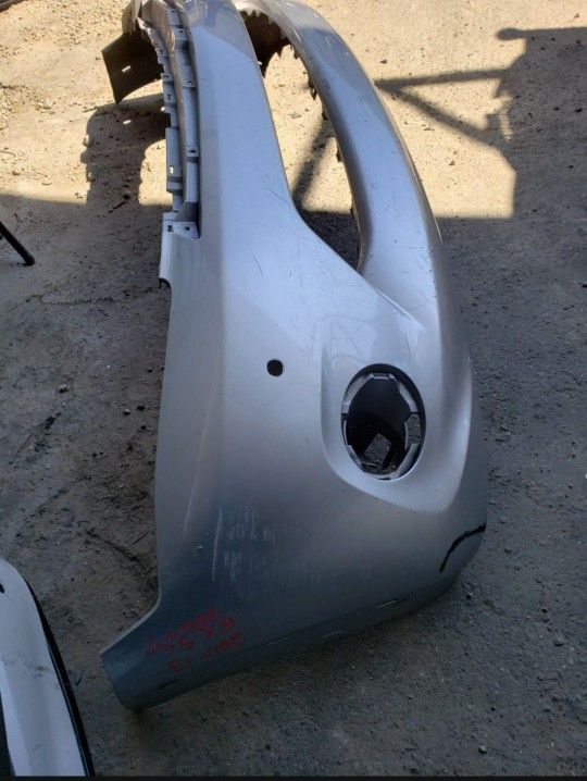2011/2012/2013 Infiniti Qx56 Front Bumper Cover