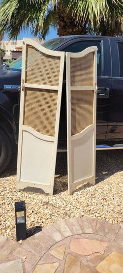 Bar doors