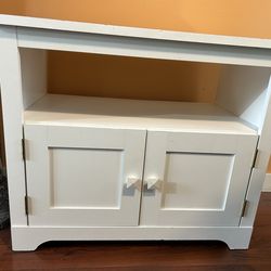 White cabinet