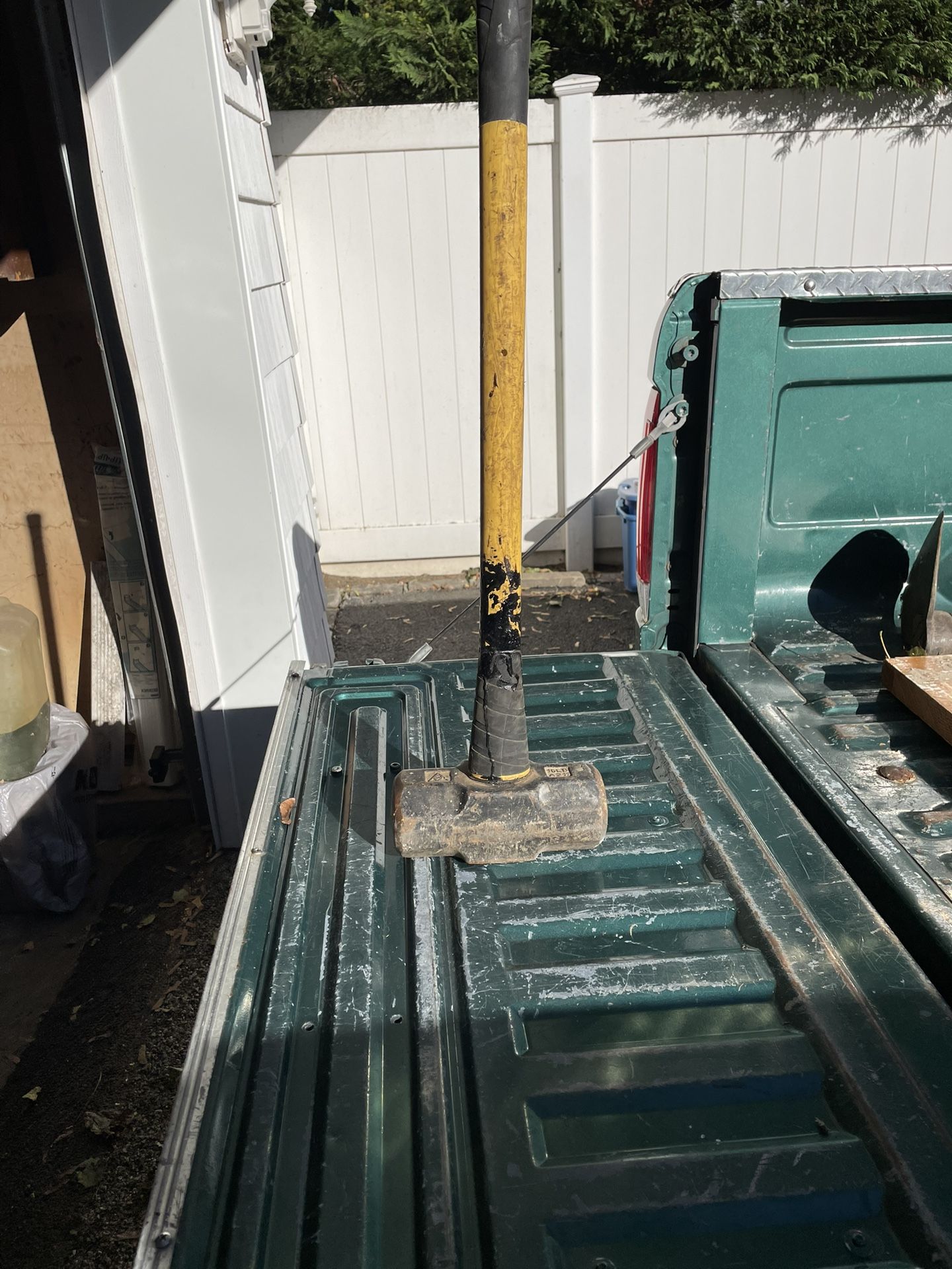 SLEDGE HAMMER