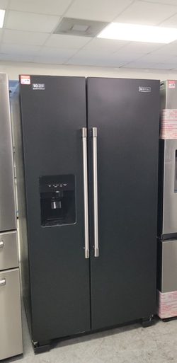 Maytag Side‑by‑Side Fridge – Black Stainless, Ice/Water Dispenser