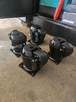 Laveling caster heavy duty