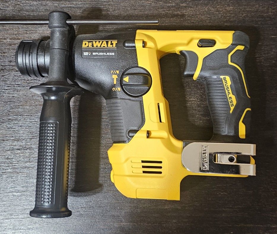 Dewalt DCH072
12V MAX 9/16" ULTRA COMPACT HAMMER BASE