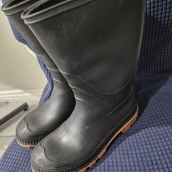 Size 4 Unisex Rain Waterproof Boots 