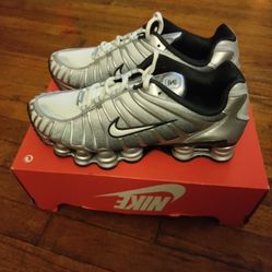 MEN NIKE SNEAKERS 10.5