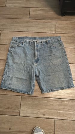 $10 jorts size 42 (1 day)
