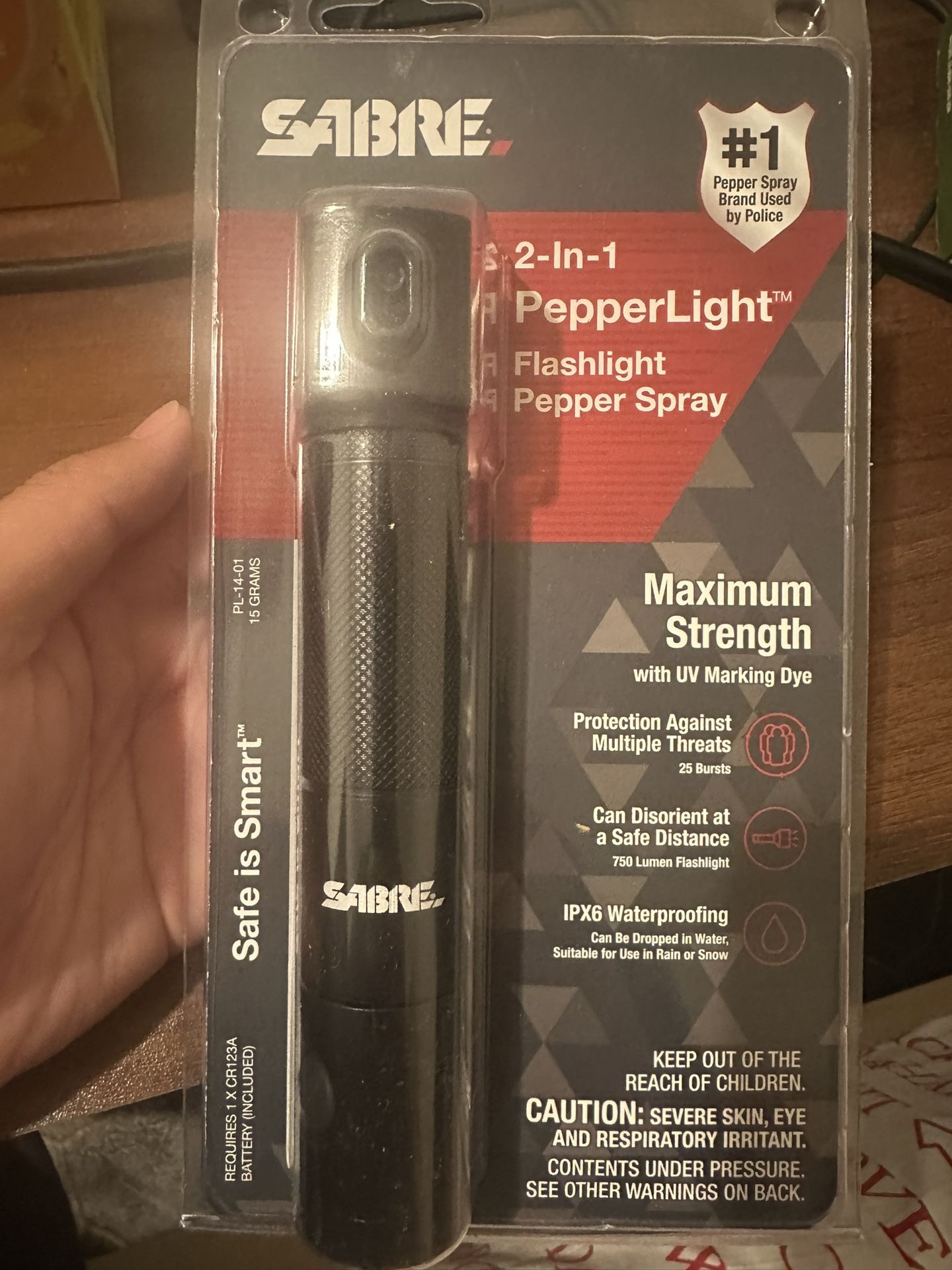 PepperLight 2-in-1 flashlight pepperlight spray