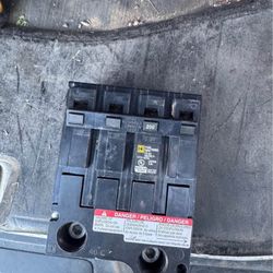 200 Breaker Square D 