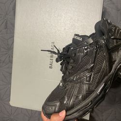all black balenciaga runners 