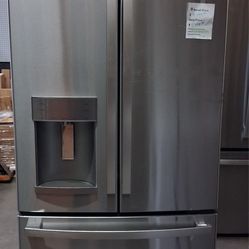 New GE refrigerator with warranty