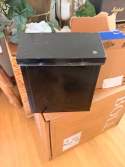 black mail box - free