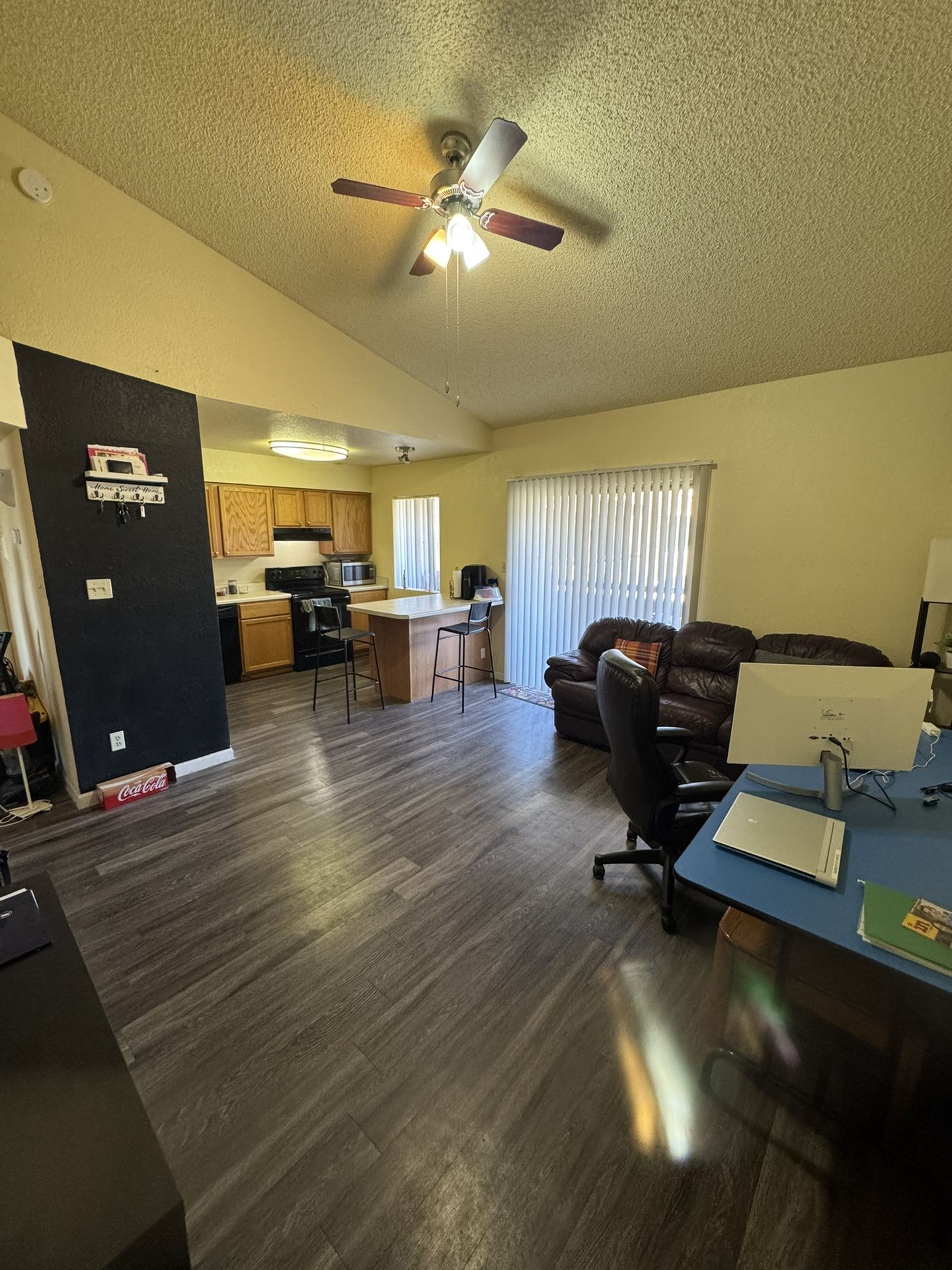 1B/1B apartment lease transfer