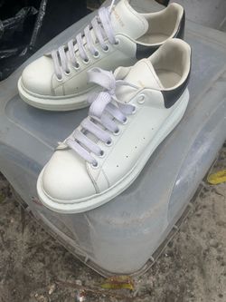Woman Alexander McQueen's designer shoes size 8.5