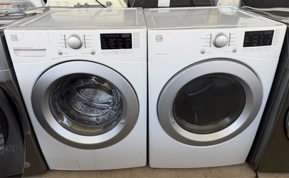 KENMORE - BEAUTIFUL FRONT LOAD WASHER AND DRYER ELECTRIC IN EXCELLENT CONDITION