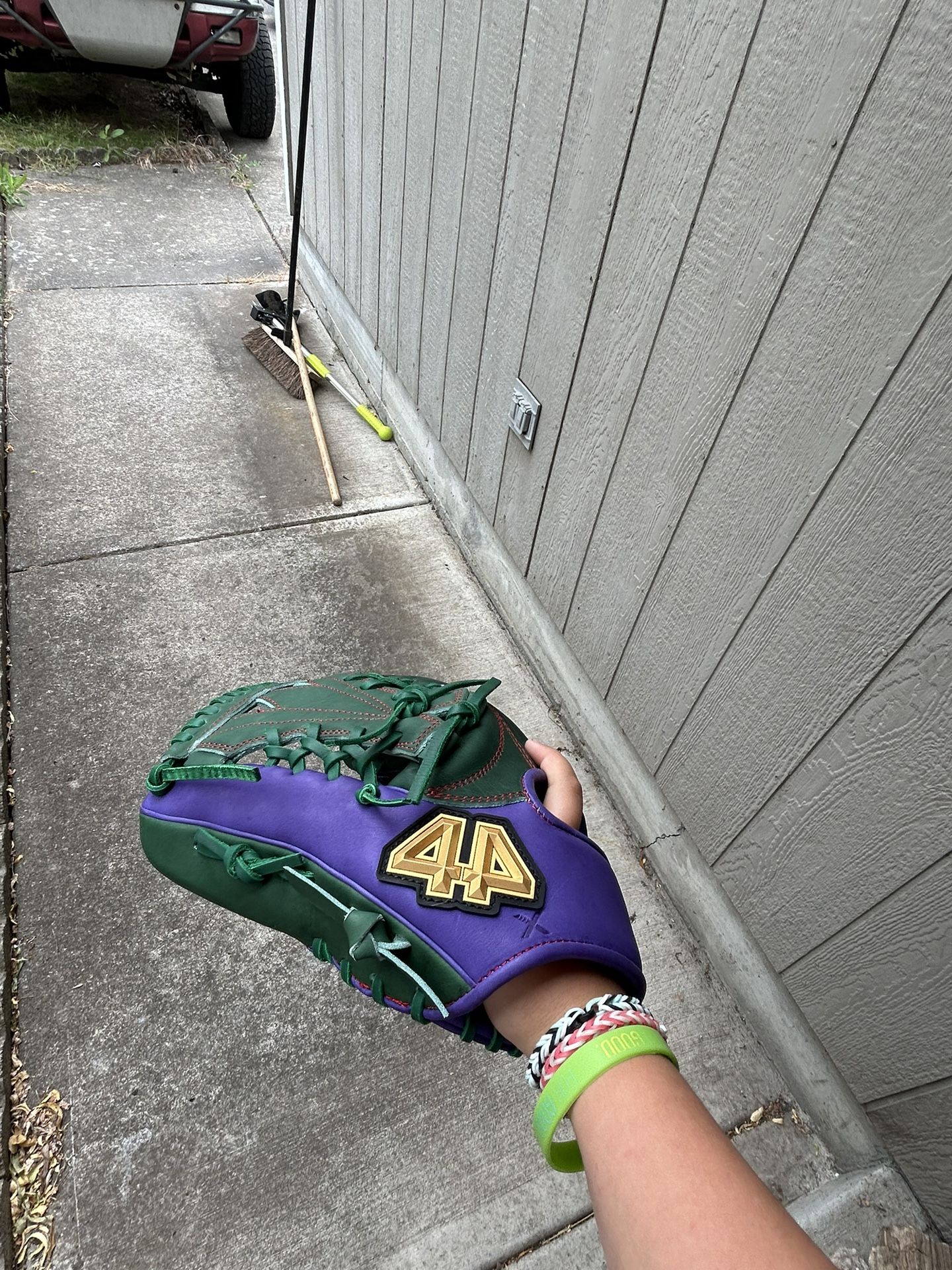 Signature X 44 Baseball Glove LFT HAND