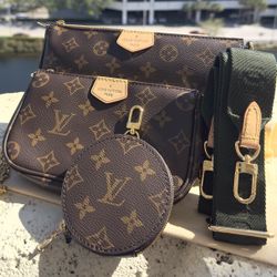 LOUIS VUITTON Multi Pochette