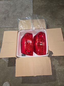 tall light LED BRAND NEW for Toyota Tundra 2017/2022