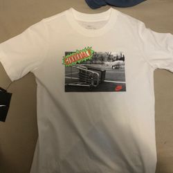 Youth Medium Nike Shirt