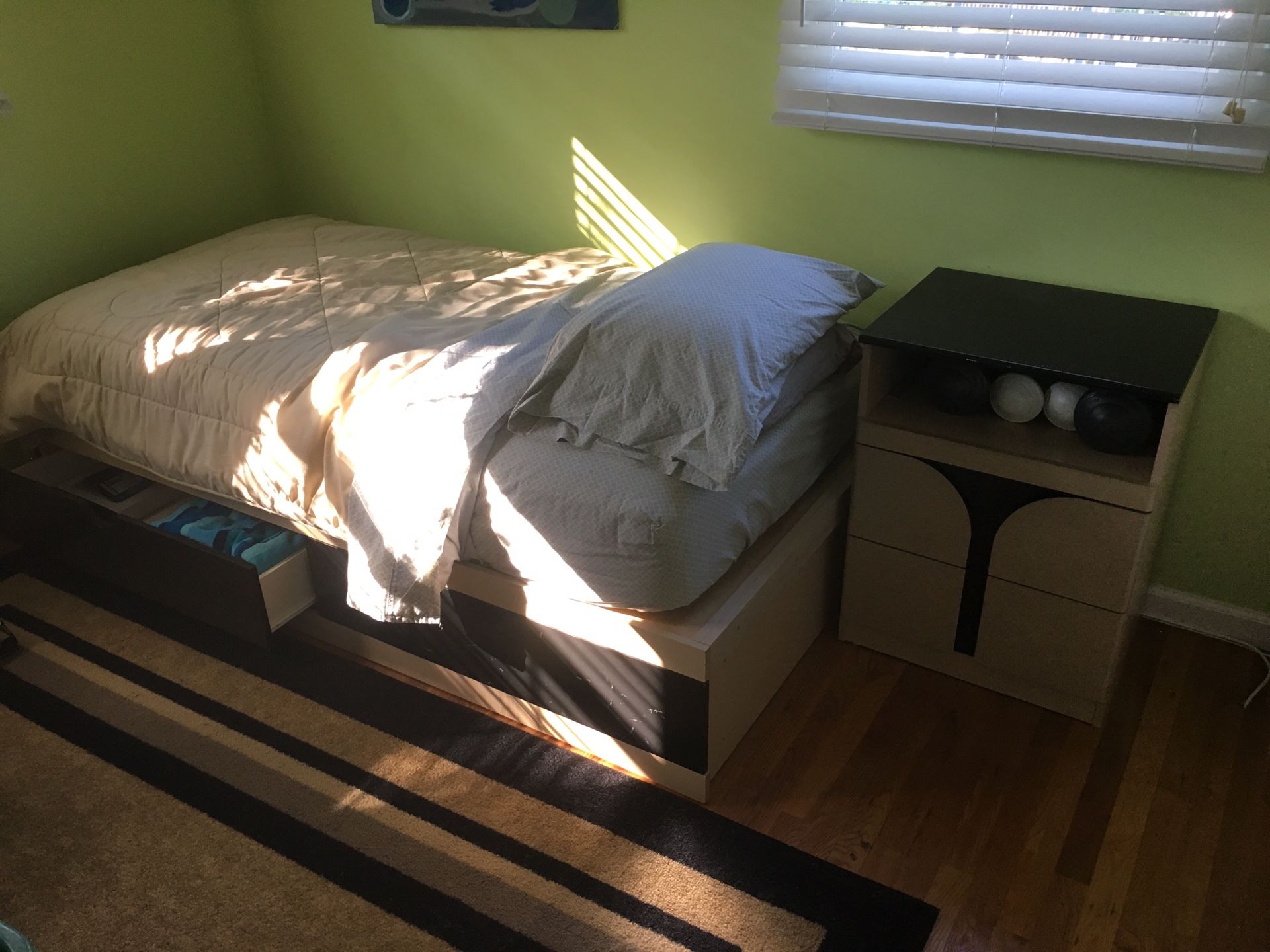 Twin bedroom furniture