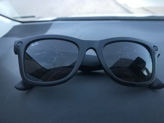 Meta glasses