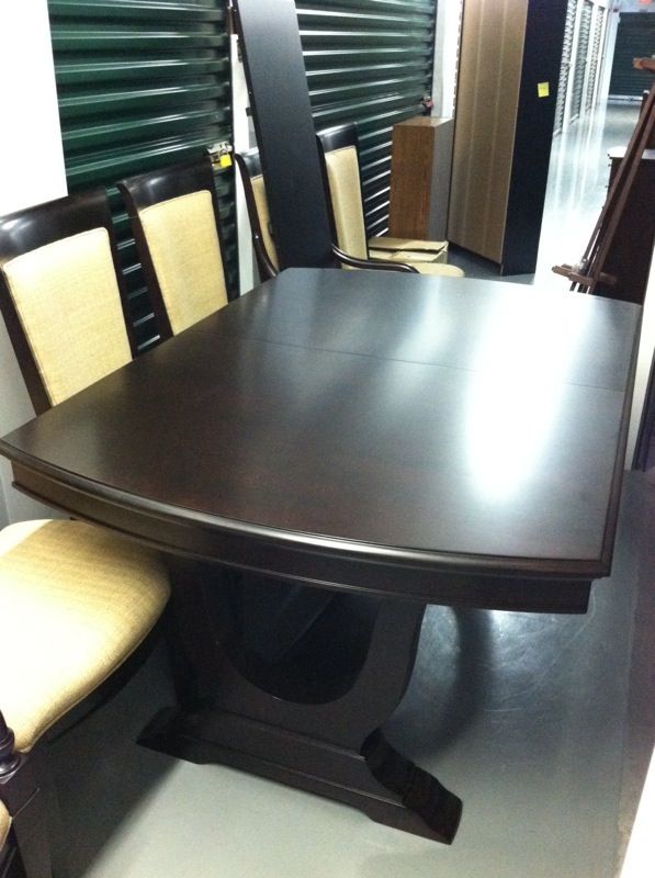 Haverty's Copley Square dining table and six chairs