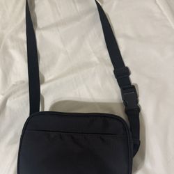  Crossbody Bag/ Fannypack