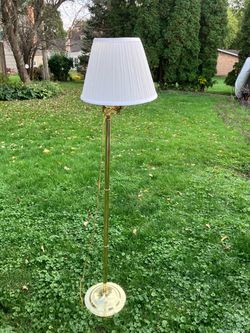 BEAUTIFUL BRASS FLOOR LAMP