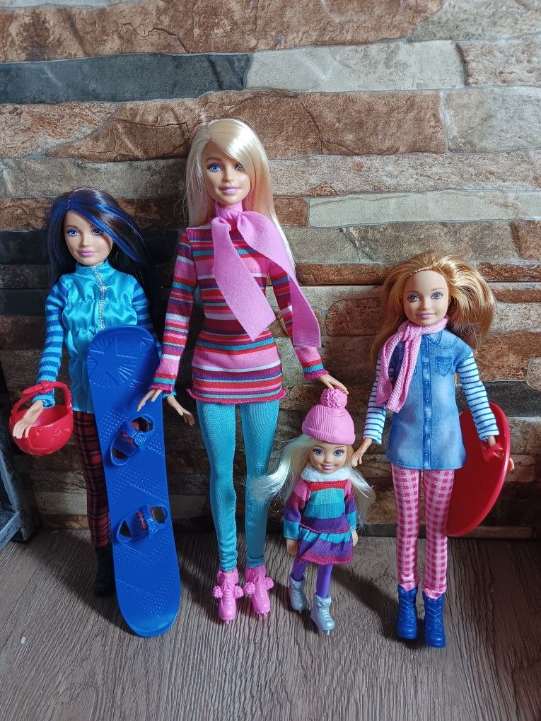 Barbie And Sisters Pink Passport 2016