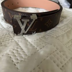 Louis Vuitton Belt (no Box Unused)