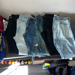 Men’s On Brand Jeans Bundle — 13 Pairs (Various Washes: Light, Dark, Black, Ripped) Sizes From W30-33 L30-32