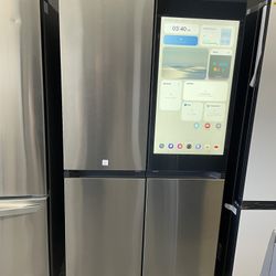 Samsung Bespoke Flex Family HUB Refrigerator With Beverage Center
