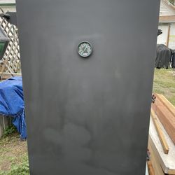 Electric, insulated smoker