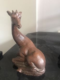 Giraffe figurine
