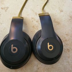 Headphones 